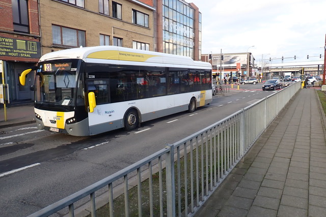 Foto van DeLijn VDL Citea SLE-120 Hybrid 2238 Standaardbus door Perzik