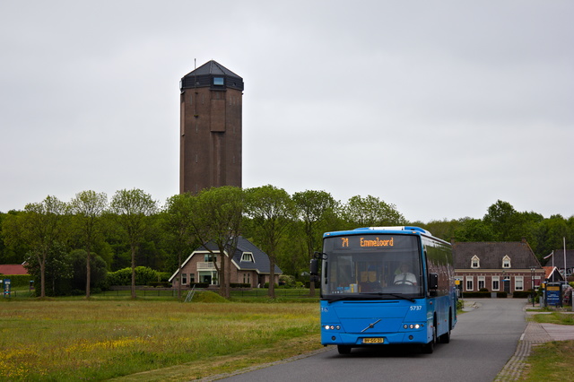 Foto van OVinIJ Volvo 8700 RLE 5737 Standaardbus door Desbarts