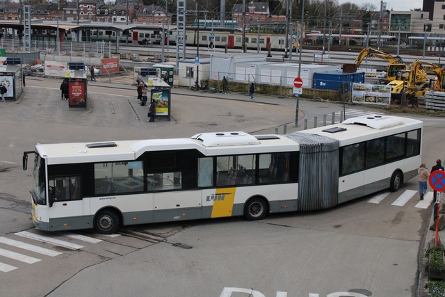 Foto van DeLijn Jonckheere Transit 2000 G 4937 Gelede bus door Ovspotter.017
