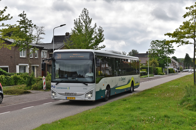 Foto van CXX Iveco Crossway LE (13mtr) 5542 Standaardbus door mwovfotografie