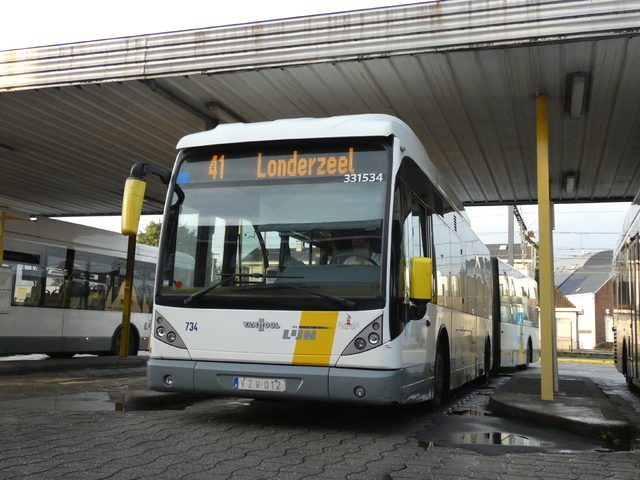 Foto van DeLijn Van Hool AG300 331534 Gelede bus door Delijn821