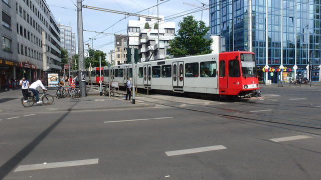 Foto van KVB Stadtbahnwagen B 2308 Tram door Perzik