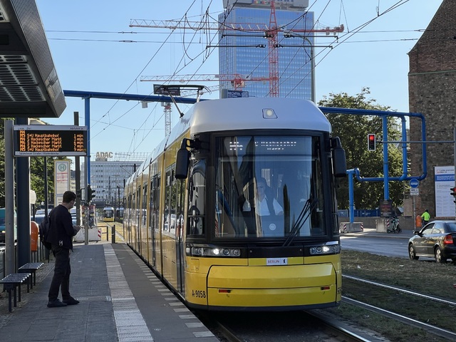 Foto van BVG Flexity 9058 Tram door Stadsbus