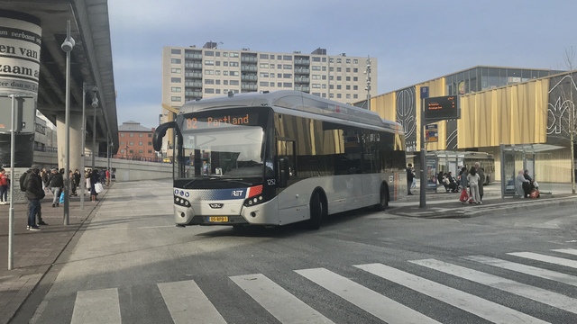 Foto van RET VDL Citea SLE-120 Hybrid 1252 Standaardbus door Rotterdamseovspotter
