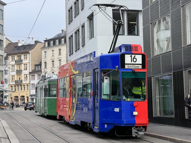 Foto van BVB Schindler Cornichon 490 Tram door_gemaakt Stadsbus