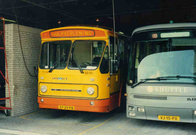 Foto van NBM Leyland-Den Oudsten Standaardstreekbus 5677 Standaardbus door Jelmer