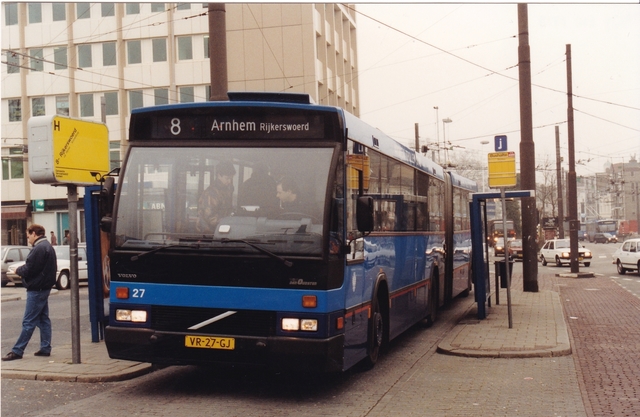 Foto van GVA Den Oudsten B88 G 27 Gelede bus door wyke2207