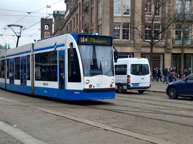 Foto van GVB Siemens Combino 2054 Tram door Rafa070
