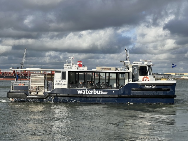 Foto van ARR Waterbus 811 Veerpont door Stadsbus