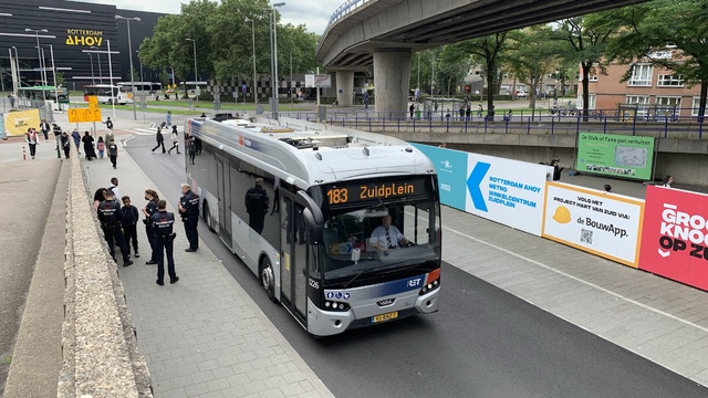 Foto van RET VDL Citea SLE-120 Hybrid 1226 Standaardbus door Stadsbus