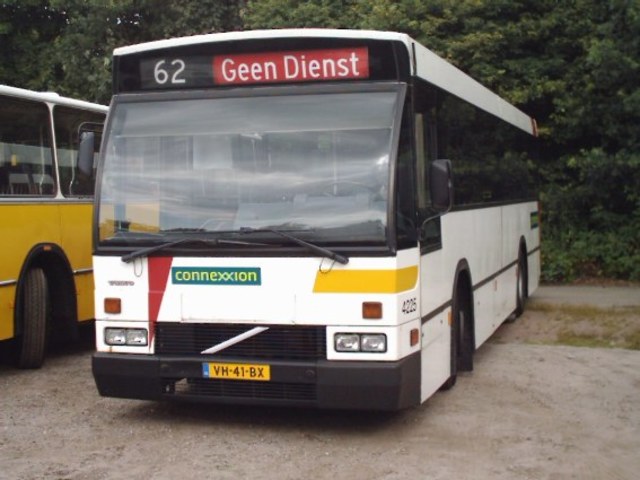 Foto van CXX Den Oudsten B88 4225 Standaardbus door PEHBusfoto