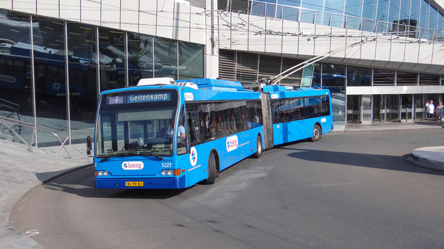 Foto van HER Berkhof Premier AT 18 5227 Gelede bus door OVdoorNederland