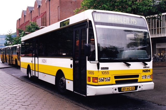Foto van NZH Berkhof 2000NL 1055 Standaardbus door wyke2207