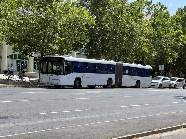Foto van Volanbusz Mercedes-Benz Conecto G 577 Gelede bus door Stadsbus