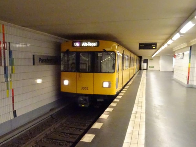 Foto van BVG BVG Baureihe F 3002 Metro door_gemaakt Jossevb
