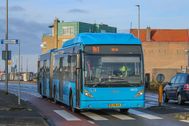 Foto van OVinIJ Van Hool AG300 4633 Gelede bus door_gemaakt Bussenentreinenrondzwolle