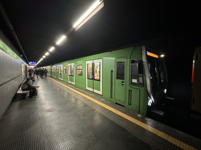 Foto van ATM AnsaldoBreda Leonardo 5008 Metro door Stadsbus