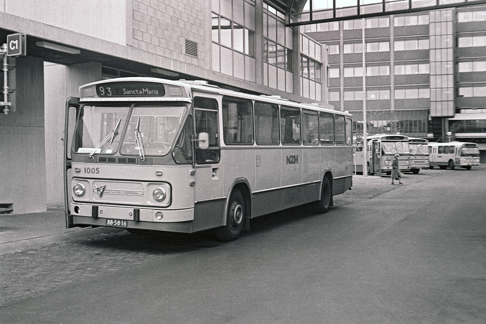 Foto van NZH Leyland-Verheul Standaardstreekbus 1005