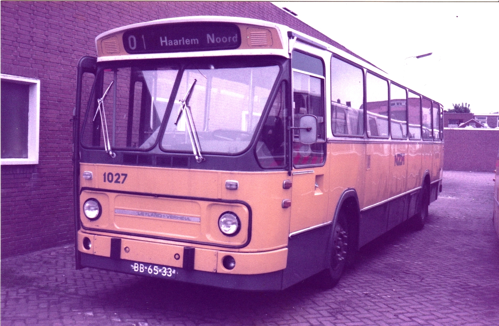 Foto van NZH Leyland-Verheul Standaardstreekbus 1027