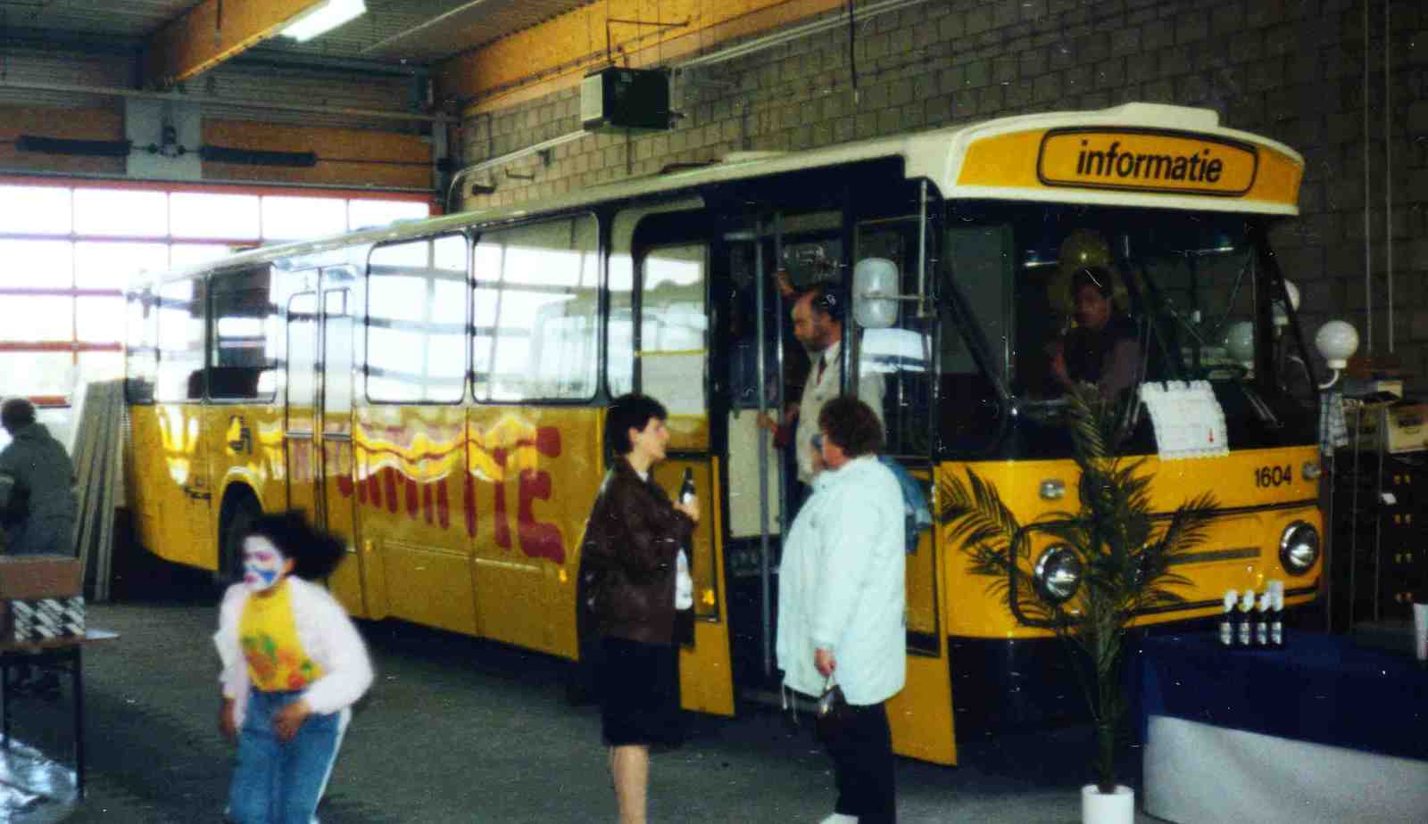 Foto van CN Leyland-Verheul Standaardstreekbus 1604