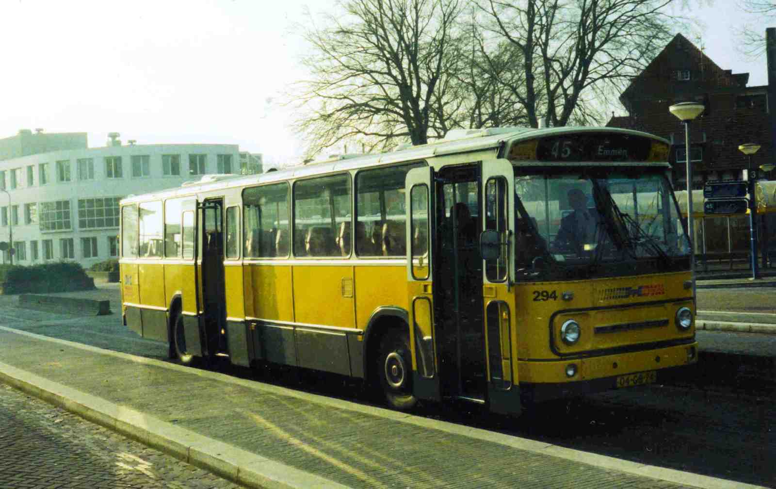 Foto van DVM Leyland-Den Oudsten Standaardstreekbus  294 (ESO 2667)