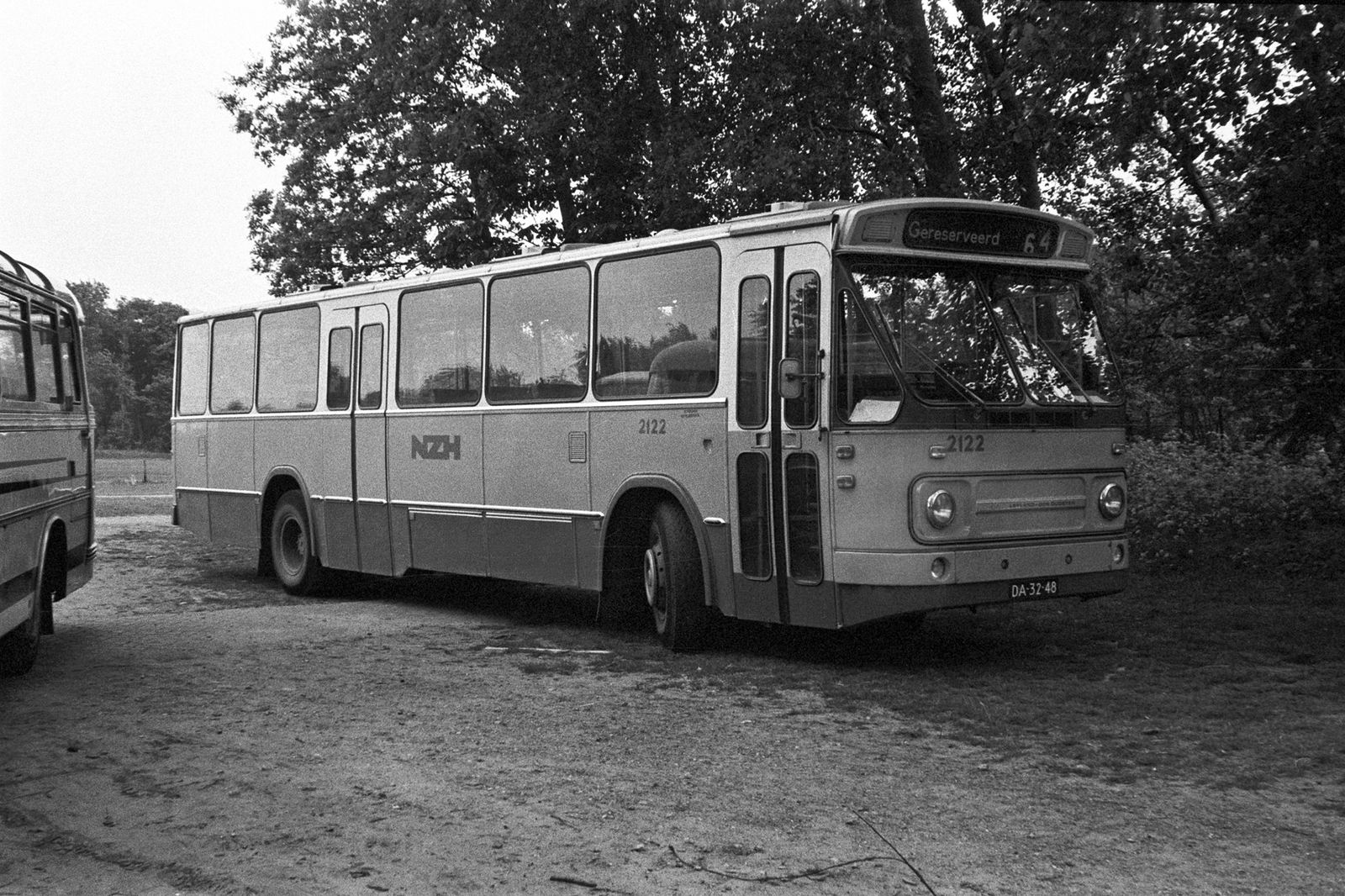 Foto van NZH Leyland-Den Oudsten Standaardstreekbus 2122