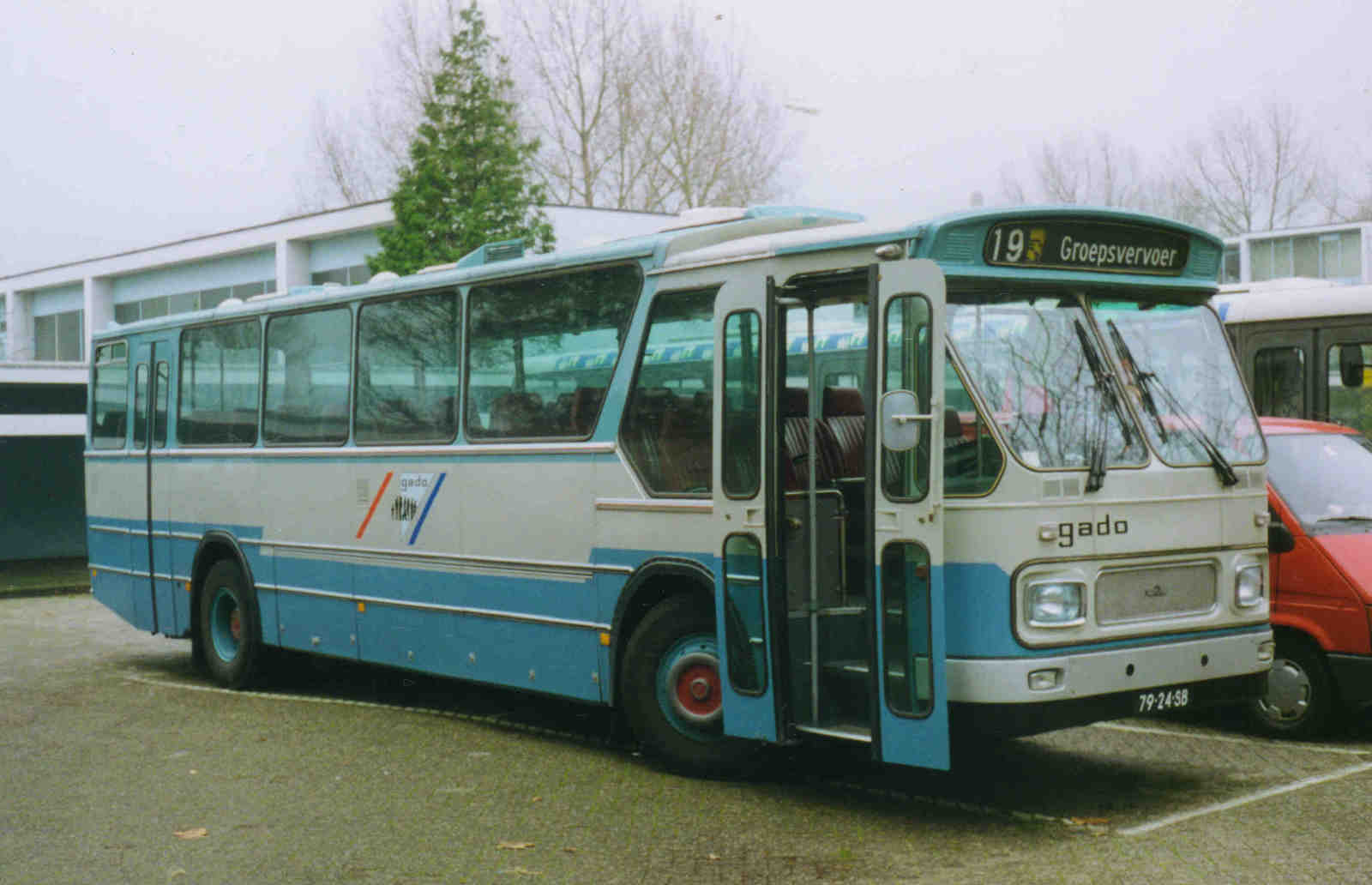 Foto van OVCN Leyland-Den Oudsten Standaardstreekbus 2751