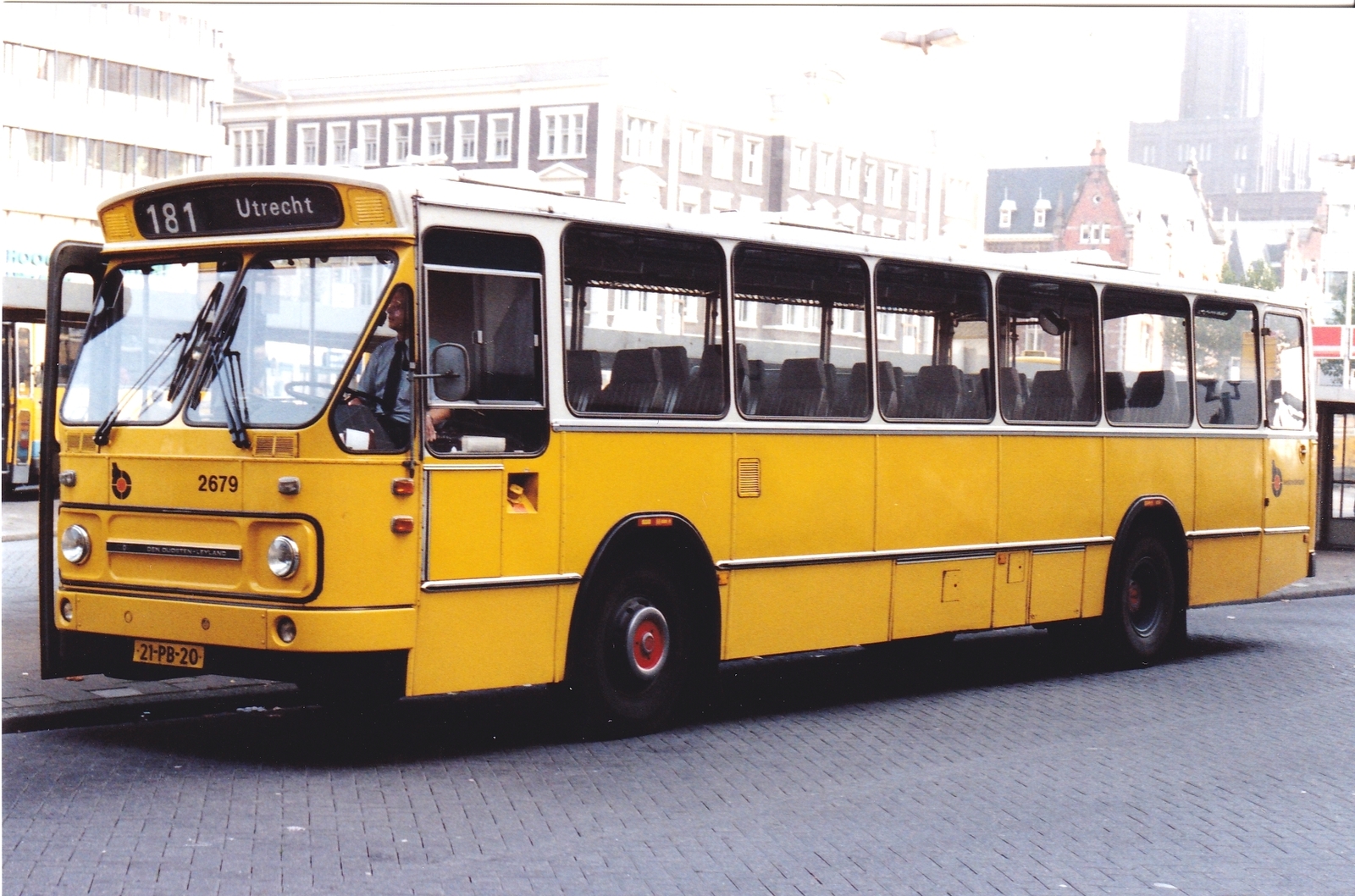 Foto van WN Leyland-Den Oudsten Standaardstreekbus 2679
