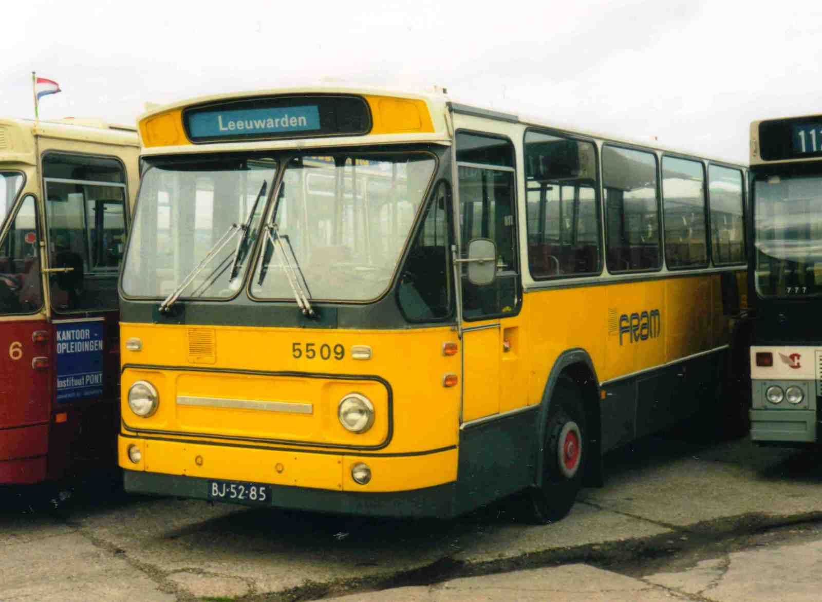 Foto van NOVM Leyland-Den Oudsten Standaardstreekbus 5509